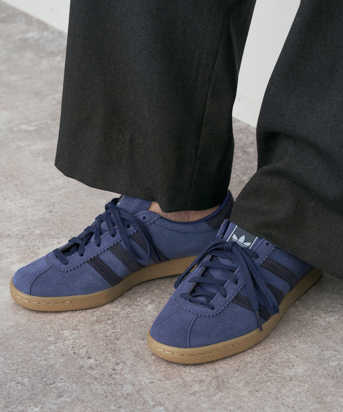 Spick & Span（スピックアンドスパン）の「adidas / アディダス TOBACCO（スニーカー・レディース・キャメル/ネイビー・24.5cm/24cm/23.5cm/23cm）」の5枚目の写真