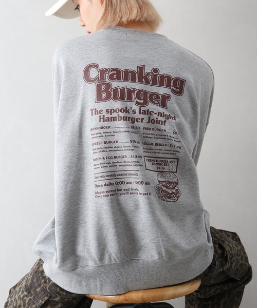 SpRay（スプレイ）の「ハンバーガーおばけスウェット（スウェット・レディース・スミクロ/ワイン/グレー/ブロンズ/アイボリー・FREE）」の3枚目の写真