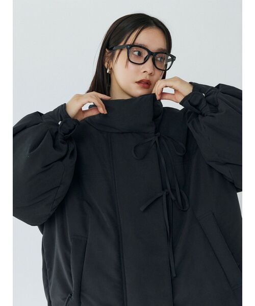 LAGUNAMOON（ラグナムーン）の「ストリングディティールミドルダウン（ダウンジャケット/コート・レディース・ブラウン/アイボリー/ブラック・FREE）」の16枚目の写真