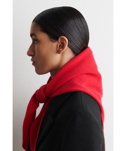 cos カシミヤ スカーフ CASHMERE TRIANGLE SCARF カシミヤ三角スカーフ ブラック｜COS コス