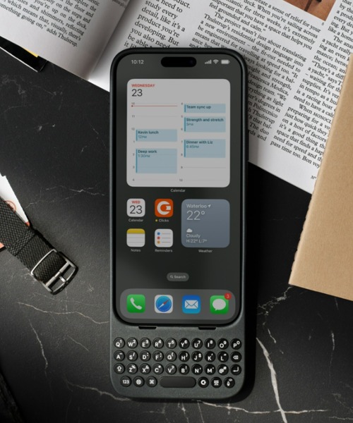 Amazon.co.jp: Clicks(クリックス) iPhone 16 Pro 用 キーボード付き