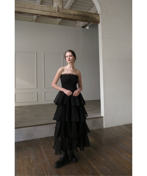 celon(セロン)の「frilly tiered dress(ドレス・レディース・アイボリー/ブラック/グレー/ブラウン・FREE)」の19枚目の写真