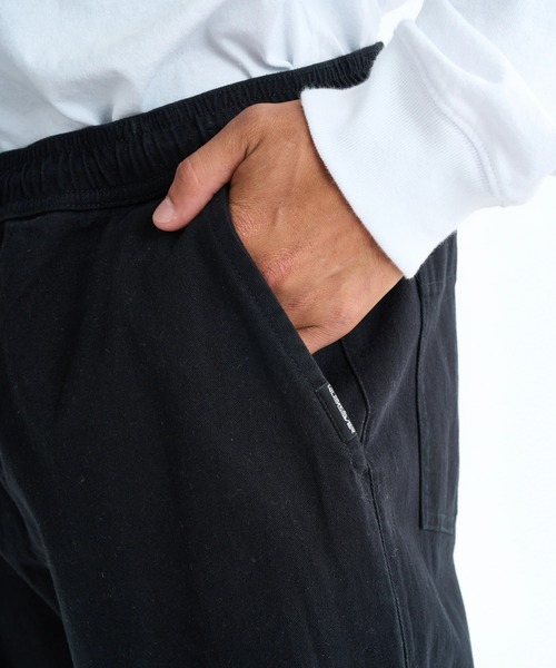 Quiksilver(クイックシルバー)の「TAXER REGULAR TWILL/クイックシルバーウエストゴムチノパンツ(チノパンツ・メンズ・ベージュ/グリーン/ブラック・X-LARGE/SMALL/MEDIUM/LARGE)」の19枚目の写真