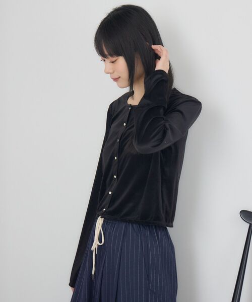 RETRO GIRL(レトロガール)の「ベロア金釦カーデ(カーディガン/ボレロ・レディース・ベージュ/ブラック/ブラウン・FREE)」の5枚目の写真