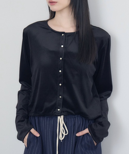 RETRO GIRL(レトロガール)の「ベロア金釦カーデ(カーディガン/ボレロ・レディース・ベージュ/ブラック/ブラウン・FREE)」の2枚目の写真