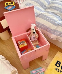 Made in I（メイドインアイ）の「収納型 MODERN SQUARE BOX STOOL（家具）」