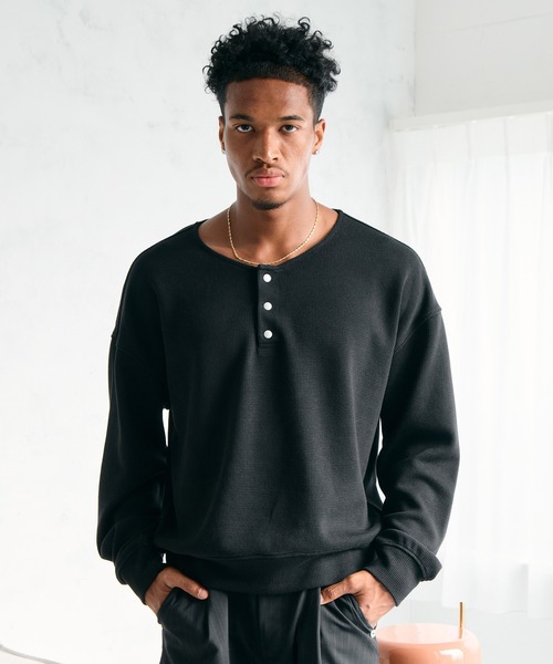 CONZ(コンズ)の「BALLON WIDE HENRY(Tシャツ/カットソー・メンズ・ブラック/グレー/ライトグレー・1/3/2)」の5枚目の写真