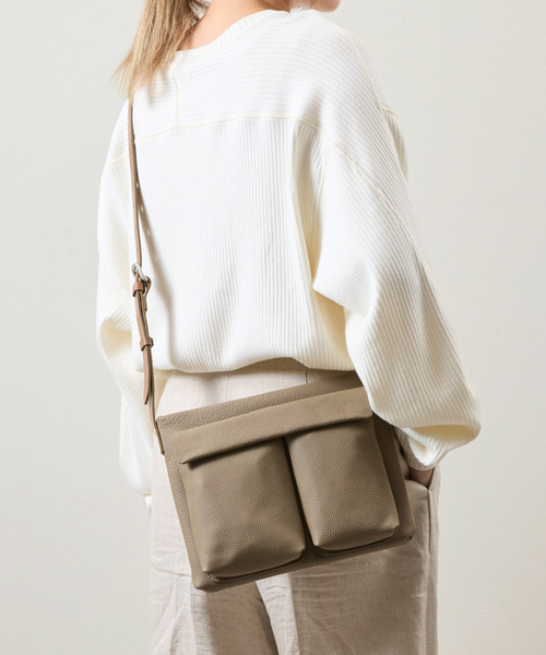 SLOW(スロウ)の「SLOW スロウ / shrink -helmet shoulder bag- シュリンクレザーショルダーバッグ 牛革ヘルメットバッグ / 858S75R(ショルダーバッグ・メンズ・ブラック/グレー/チョコ・FREE)」の2枚目の写真