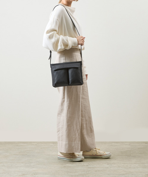 SLOW(スロウ)の「SLOW スロウ / shrink -helmet shoulder bag- シュリンクレザーショルダーバッグ 牛革ヘルメットバッグ / 858S75R(ショルダーバッグ・メンズ・ブラック/グレー/チョコ・FREE)」の18枚目の写真