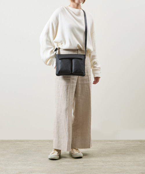 SLOW(スロウ)の「SLOW スロウ / shrink -helmet shoulder bag- シュリンクレザーショルダーバッグ 牛革ヘルメットバッグ / 858S75R(ショルダーバッグ・メンズ・ブラック/グレー/チョコ・FREE)」の19枚目の写真