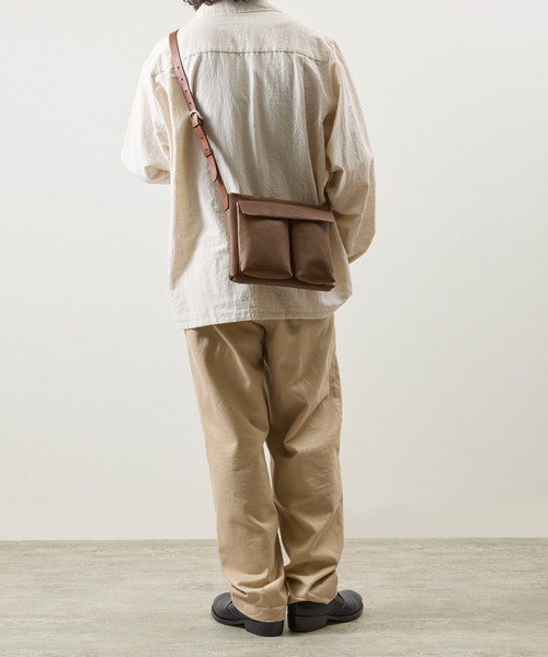SLOW(スロウ)の「SLOW スロウ / shrink -helmet shoulder bag- シュリンクレザーショルダーバッグ 牛革ヘルメットバッグ / 858S75R(ショルダーバッグ・メンズ・ブラック/グレー/チョコ・FREE)」の12枚目の写真