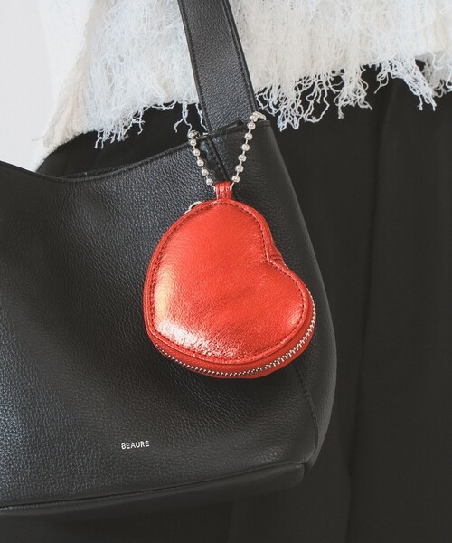 Ray BEAMS（レイビームス）の「ハート ポーチ（ポーチ・レディース・レッド/シルバー・ONE SIZE）」の2枚目の写真