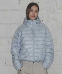 FANCY CLUB（ファンシークラブ）の「A'GEM/9 × .kom 『FANCY CLUB/ファンシークラブ』 LIGHTWEIGHT SWING PUFFER/ライトウェイト 中綿 ジャケット（ダウンジャケット/コート）」