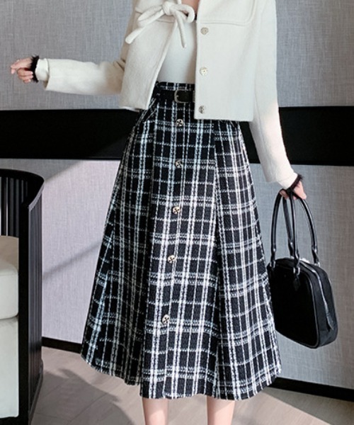 a lot of love（ア ロット オブ ラブ）の「フロントボタン ツイードチェックスカート（スカート・レディース・ホワイト/ブラック・FREE）」の2枚目の写真