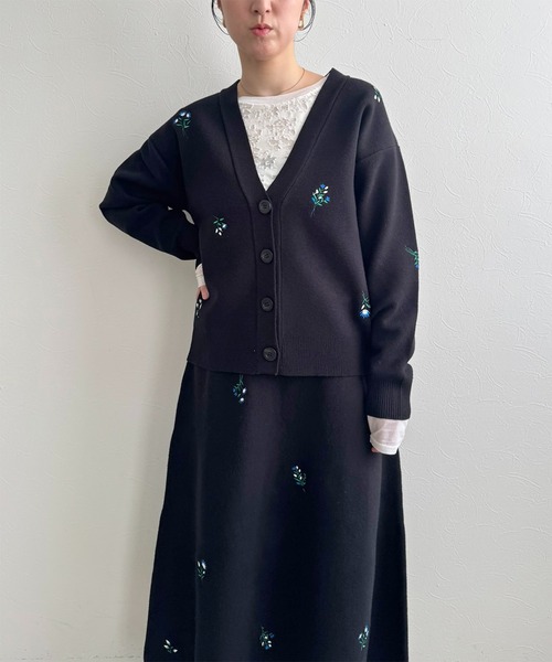 LHELBIE(レルビエ)の「【洗える】刺繍ニットカーディガン(カーディガン/ボレロ・レディース・グレー/ブラック/アイボリー・M)」の19枚目の写真