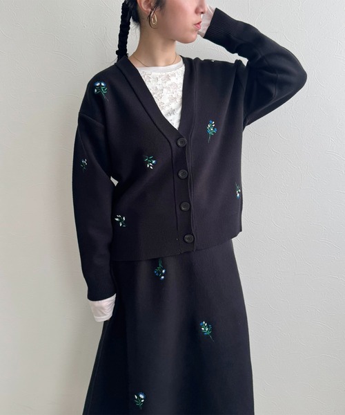 LHELBIE(レルビエ)の「【洗える】刺繍ニットカーディガン(カーディガン/ボレロ・レディース・グレー/ブラック/アイボリー・M)」の20枚目の写真