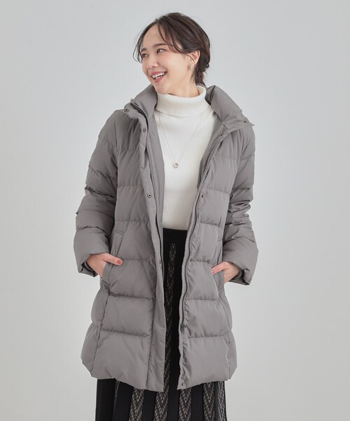 SHOO・LA・RUE(シューラルー)の「【洗濯機可/撥水】フェイクファーフード ロングダウン(ダウンジャケット/コート・レディース・ブラック/カーキ/サンドベージュ・02/03/01/04)」の14枚目の写真