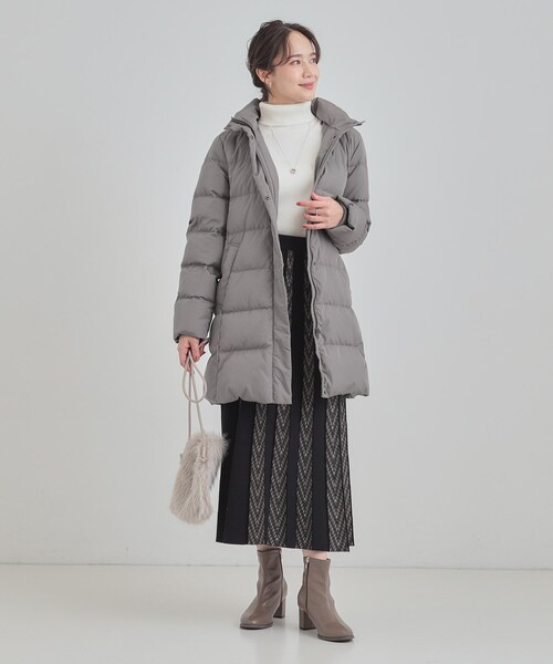 SHOO・LA・RUE(シューラルー)の「【洗濯機可/撥水】フェイクファーフード ロングダウン(ダウンジャケット/コート・レディース・ブラック/カーキ/サンドベージュ・02/03/01/04)」の12枚目の写真