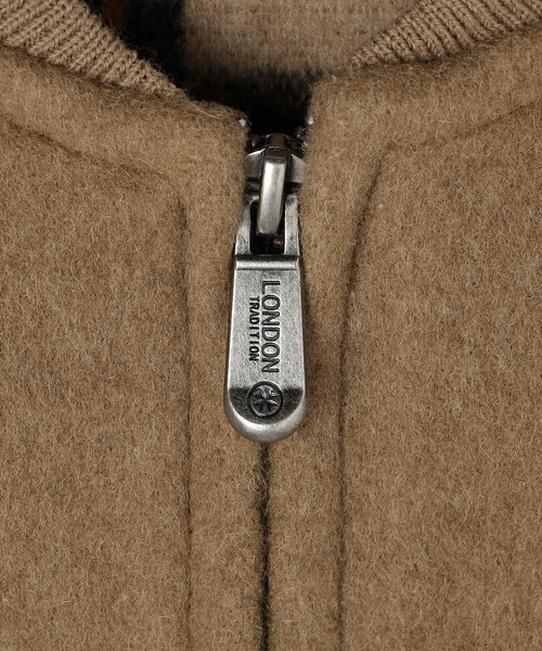 LONDON TRADITION(ロンドントラディション)の「UNFIL | 【LONDON TRADITION×UNFIL】ダブルフェイス ジップベスト WOMEN(その他アウター・レディース・ネイビー/キャメル・1)」の10枚目の写真