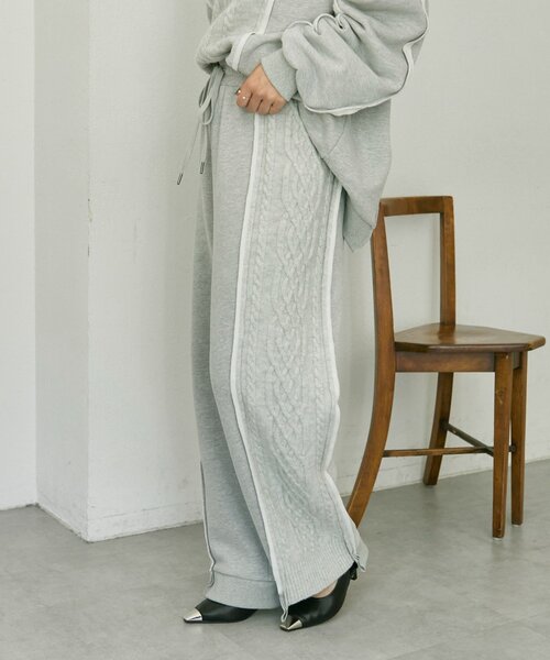 ear PAPILLONNER(イアパピヨネ)の「裏起毛ニットパンツ【SUM1 STYLE】(その他パンツ・レディース・ライトグレー/ブラック・FREE)」の1枚目の写真