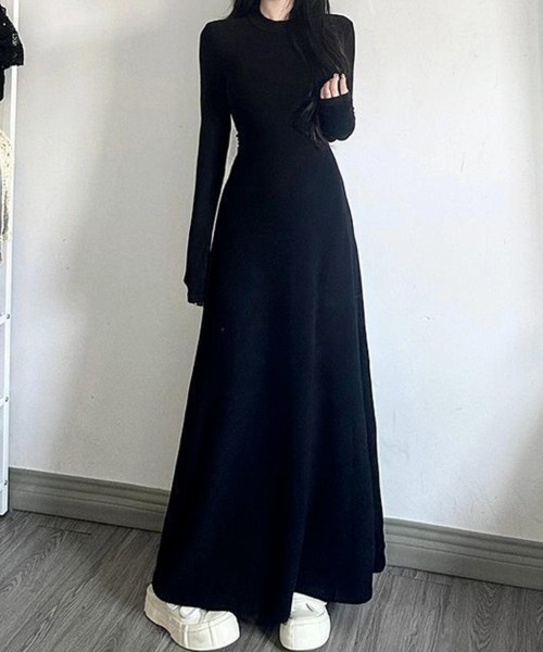 SallyLunn(サリーラン)の「ウエストラインロングワンピース(ワンピース・レディース・ブラック・L/S/M)」の2枚目の写真