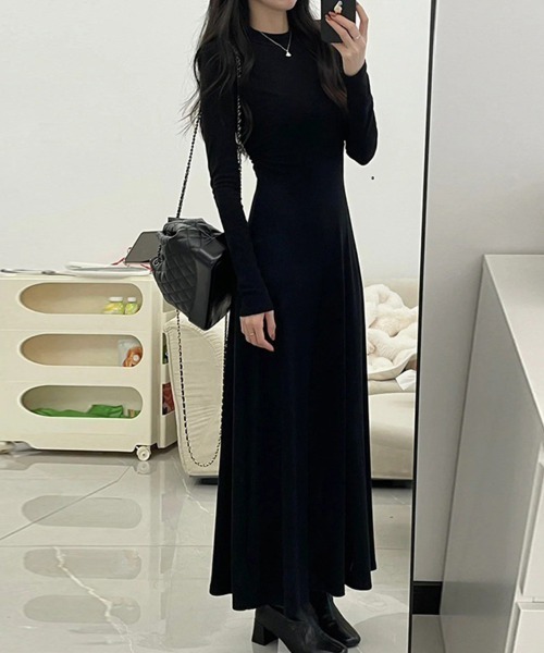 SallyLunn(サリーラン)の「ウエストラインロングワンピース(ワンピース・レディース・ブラック・L/S/M)」の3枚目の写真