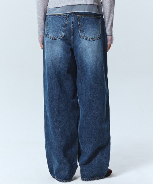 NICK&NICOLE（ニックアンドニコール）の「WIDE WASHED DENIM PANTS_BLUE（デニムパンツ・レディース・その他・MEDIUM/LARGE/SMALL）」の3枚目の写真