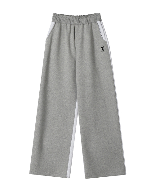 AVANDRESS(アバンドレス )の「Reverse wide training Pants BLACK(スウェットパンツ・レディース・その他・SMALL/MEDIUM/LARGE)」の4枚目の写真