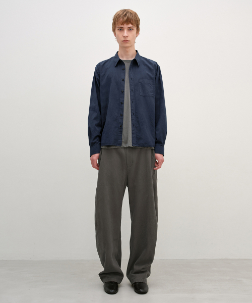 INSILENCE(インサイロンス)の「インシジョン カーブドパンツ タウペブラウン(その他パンツ・レディース・その他・SMALL/MEDIUM/LARGE)」の2枚目の写真