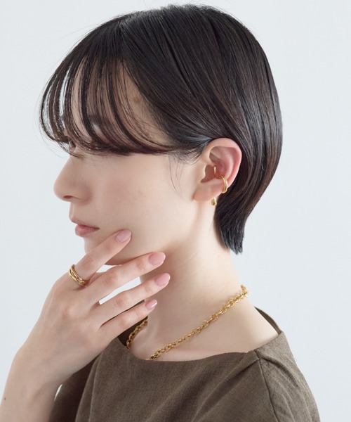 ciite' surgical stainless(シーテサージカルステンレス)の「【 金属アレルギー対応 】ニュアンス イヤーカフ サージカルステンレス(片耳用)(イヤーカフ・レディース・ゴールド・FREE)」の3枚目の写真