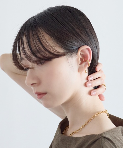 ciite' surgical stainless(シーテサージカルステンレス)の「【 金属アレルギー対応 】ニュアンス イヤーカフ サージカルステンレス(片耳用)(イヤーカフ・レディース・ゴールド・FREE)」の5枚目の写真