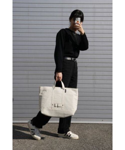 MUSINSA STANDARD WOMAN（ムシンサスタンダードウーマン）の「レディースワイドデニムパンツ[ウォッシュドブラック]（デニムパンツ・レディース・その他・32/30/23/24/25/26/27/28/29）」の10枚目の写真