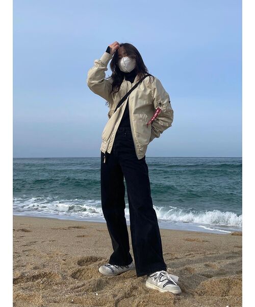 MUSINSA STANDARD WOMAN（ムシンサスタンダードウーマン）の「レディースワイドデニムパンツ[ウォッシュドブラック]（デニムパンツ・レディース・その他・32/30/23/24/25/26/27/28/29）」の13枚目の写真