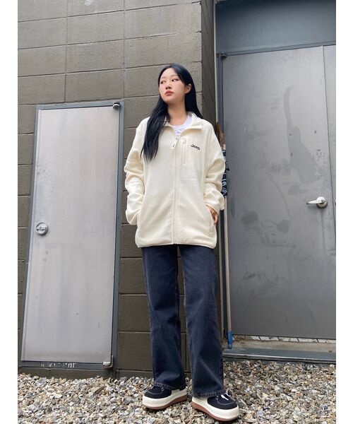 MUSINSA STANDARD WOMAN（ムシンサスタンダードウーマン）の「レディースワイドデニムパンツ[ウォッシュドブラック]（デニムパンツ・レディース・その他・32/30/23/24/25/26/27/28/29）」の16枚目の写真