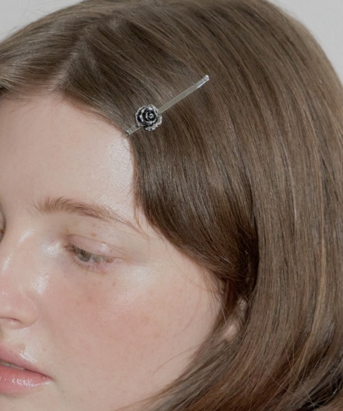 GIUNON(ジウノン)の「rose motif silver hairpin / ローズモチーフシルバーヘアピン(ヘアピン・レディース・シルバー・FREE)」の6枚目の写真