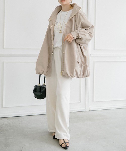 Emma Taylor（エマテイラー）の「スタンドカラーギャザーバルーンブルゾン（ブルゾン・レディース・ベージュ/ライトベージュ/ブラック・FREE）」の22枚目の写真