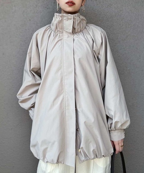 Emma Taylor（エマテイラー）の「スタンドカラーギャザーバルーンブルゾン（ブルゾン・レディース・ベージュ/ライトベージュ/ブラック・FREE）」の8枚目の写真