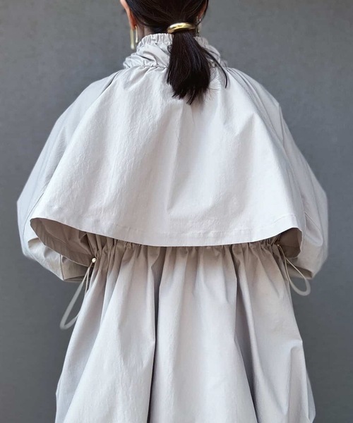 Emma Taylor（エマテイラー）の「スタンドカラーギャザーバルーンブルゾン（ブルゾン・レディース・ベージュ/ライトベージュ/ブラック・FREE）」の10枚目の写真