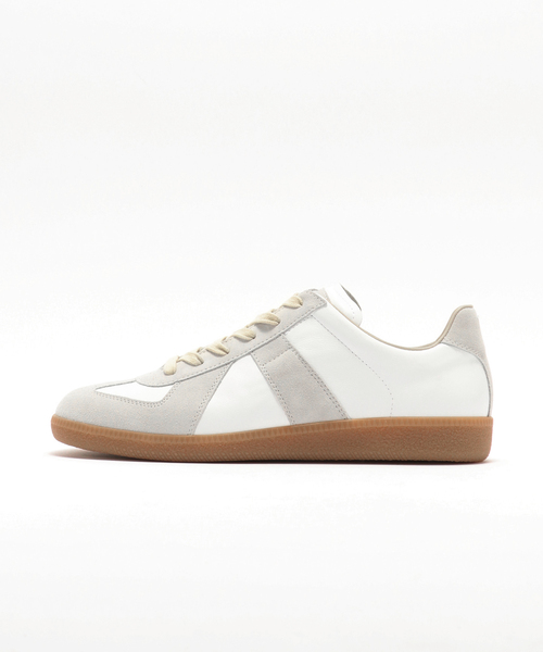 Maison Margiela(メゾンマルジェラ)の「MAISON MARGIELA (メゾン マルジェラ) REPLICA GERMAN TRAINER(スニーカー・メンズ・ブラック/ホワイト・41/42)」の2枚目の写真