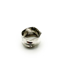 THEATER（シアター）の「THEATER シアター ディストーションシェイプシルバーリング（リング）」