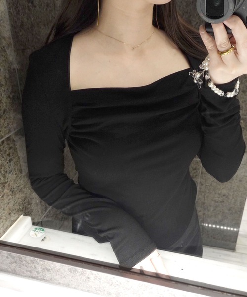 Reurie'(レウリィ)の「ドッキングギャザートップ(ayaka select) / きれいめ カジュアル シンプル 黒 長袖 春 秋 冬 トップス ギャザー(Tシャツ/カットソー・レディース・ブラック・FREE)」の5枚目の写真