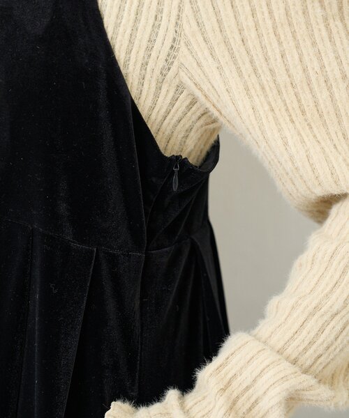 Kastane（カスタネ）の「【一部店舗限定/S.Mサイズ展開】B ベロアサロペット（サロペット/オーバーオール・レディース・ブラック/ブラウン・SMALL/MEDIUM）」の19枚目の写真