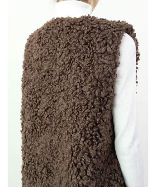 DOLLUPOOPS（ドールアップウップス）の「ボアライクフェイクファーベスト（ベスト・レディース・ベージュ/ブラウン/チャコールグレー・FREE）」の19枚目の写真