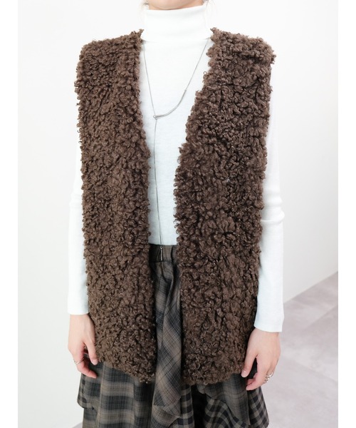 DOLLUPOOPS（ドールアップウップス）の「ボアライクフェイクファーベスト（ベスト・レディース・ベージュ/ブラウン/チャコールグレー・FREE）」の18枚目の写真
