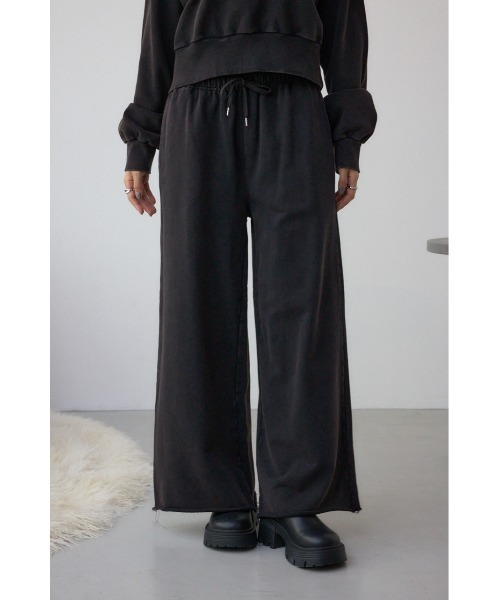 AZUL by moussy(アズールバイマウジー)の「ヴィンテージ加工スウェットパンツ(スウェットパンツ・レディース・ライトブラウン/杢グレー/ライトブラック・FREE)」の2枚目の写真