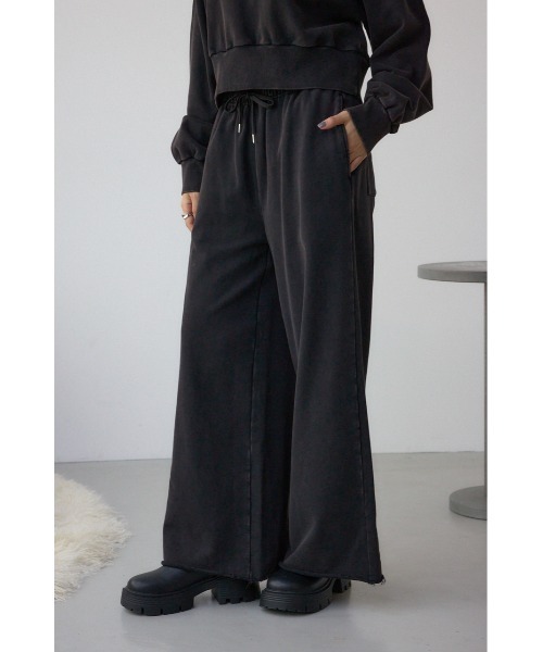 AZUL by moussy(アズールバイマウジー)の「ヴィンテージ加工スウェットパンツ(スウェットパンツ・レディース・ライトブラウン/杢グレー/ライトブラック・FREE)」の4枚目の写真