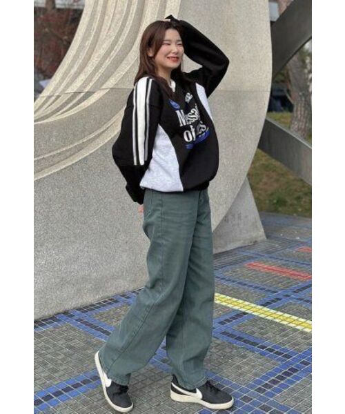 AMESWORLDWIDE(アメスワールドワイド)の「V NECK UNIFORM SWEATSHIRT BLACK (AM2DFUM441A)(スウェット・レディース・その他・LARGE/MEDIUM)」の15枚目の写真