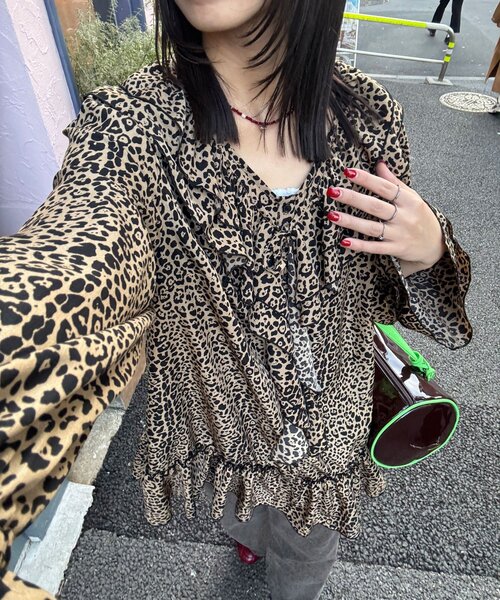 CIAOPANIC（チャオパニック）の「ラッフル付け襟SETチュニックブラウス（シャツ/ブラウス・レディース・ブラック/ホワイト/ブラウン・ONE SIZE）」の12枚目の写真