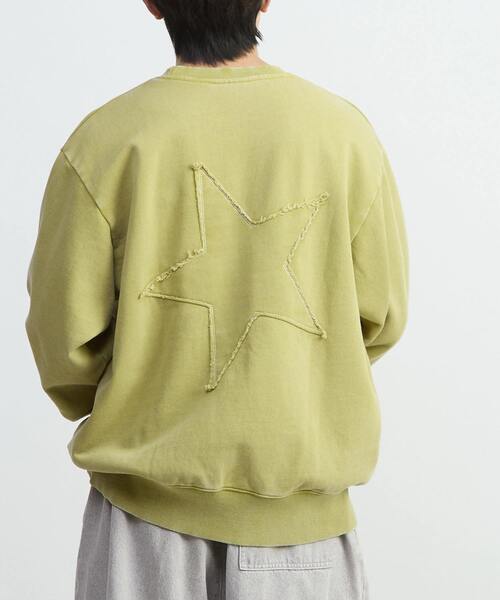 CONVERSE TOKYO（コンバーストウキョウ）の「BACK STAR★ PATCH SWEAT（スウェット・レディース・スミクロ/ネイビー/イエロー・SMALL/MEDIUM）」の3枚目の写真