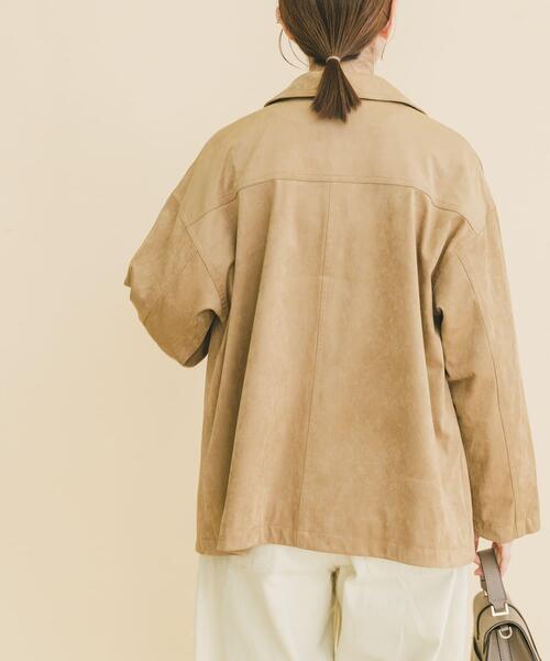 ITEMS URBANRESEARCH（アイテムズ アーバンリサーチ）の「フェイクスエードオーバージャケット（その他アウター・レディース・ベージュ/ブラウン・FREE）」の5枚目の写真
